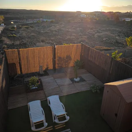 فيلة Sunset Oasis لاجاريس