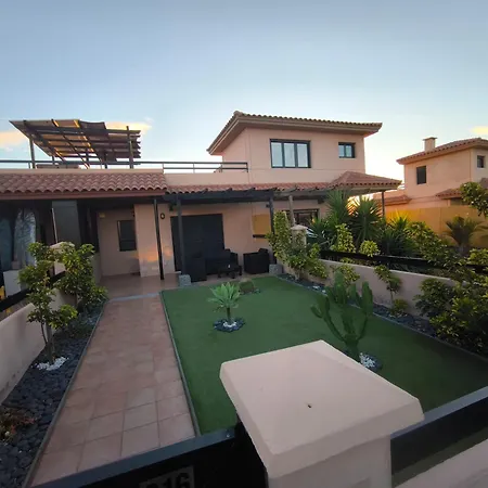 Sunset Oasis Villa *