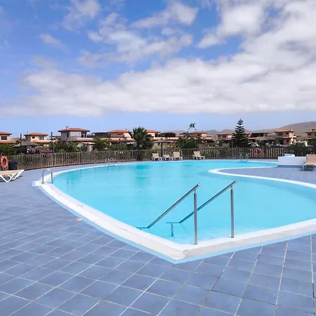 Sunset Oasis لاجاريس